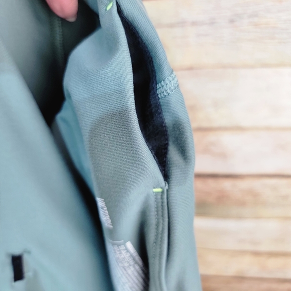 Victoria sport sage green knockout pocket athletic leggings Lg - Picture 10 of 13